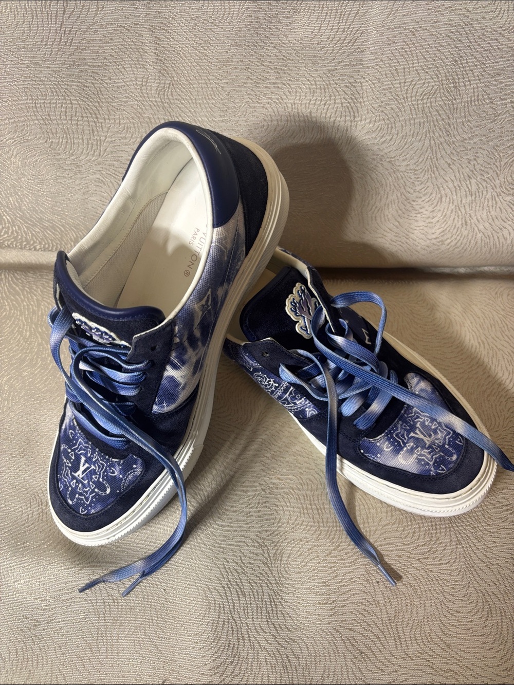 Louis Vuitton Blue Bandana Monogram Men’s Sneakers – Size 6.5 – Authentic 0393